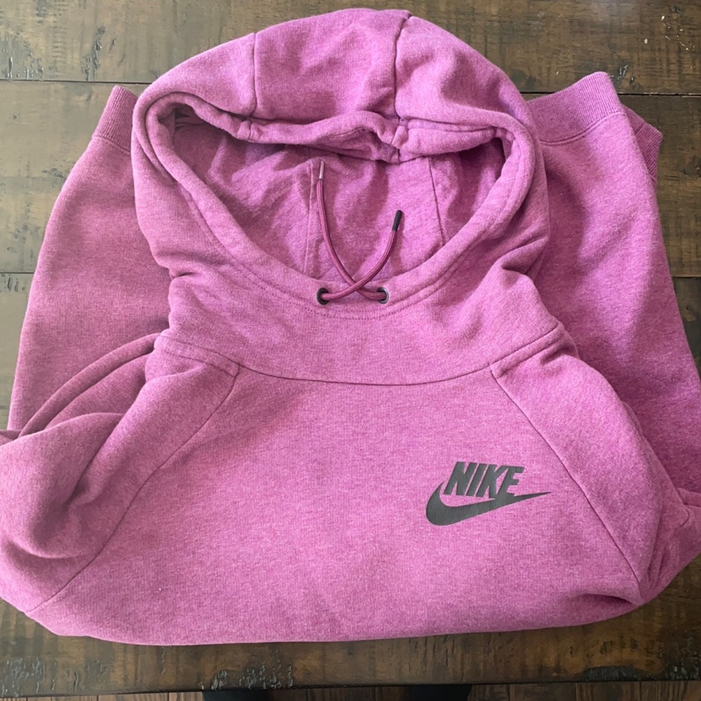 Nike women’s hoodie